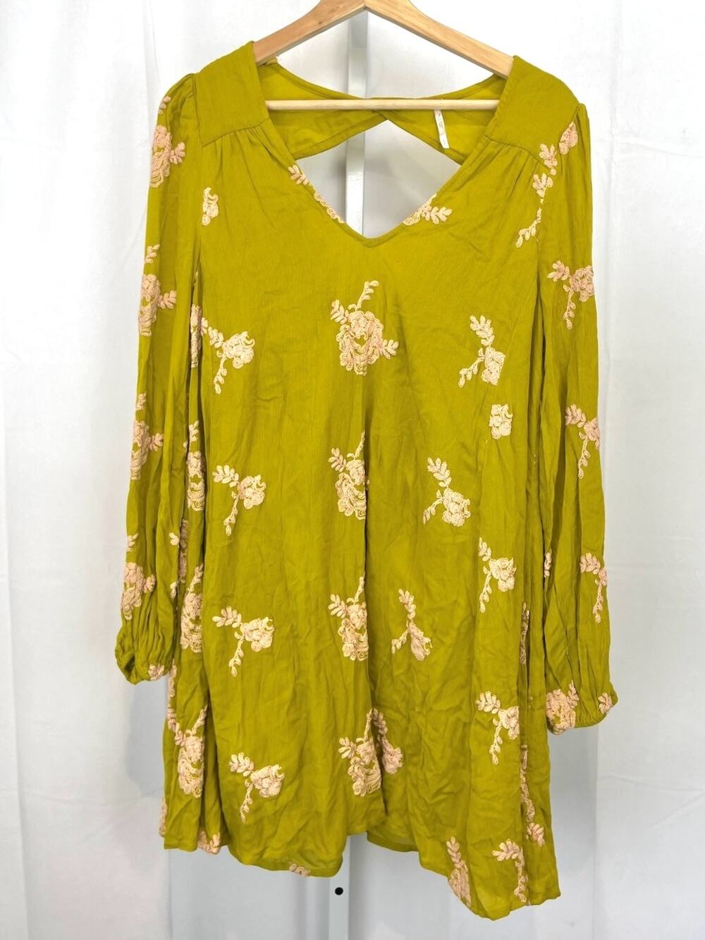 FREE PEOPLE Austin Embroidered Mini Dress Floral Long Sleeve Swingy Green Size S
